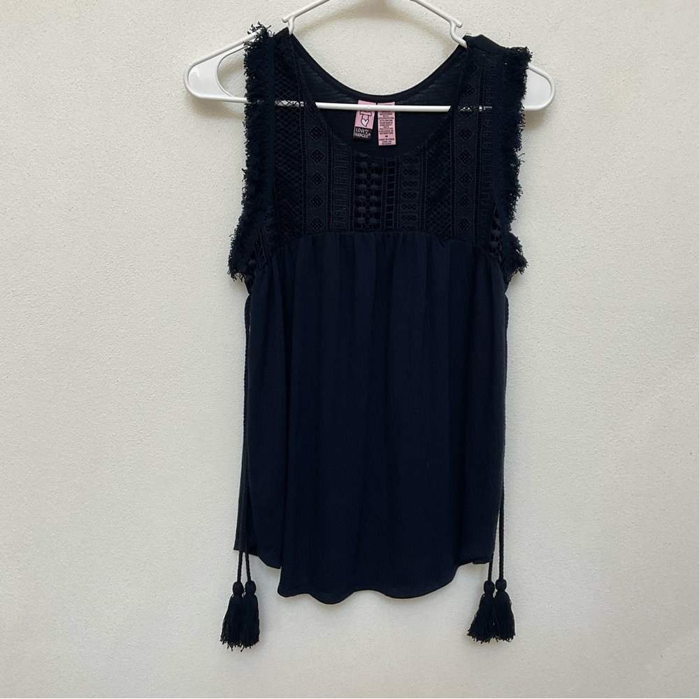 Love on a Hanger Navy Blue Eyelash Sleeve Tie Tassel Cutout Tank Size Medium